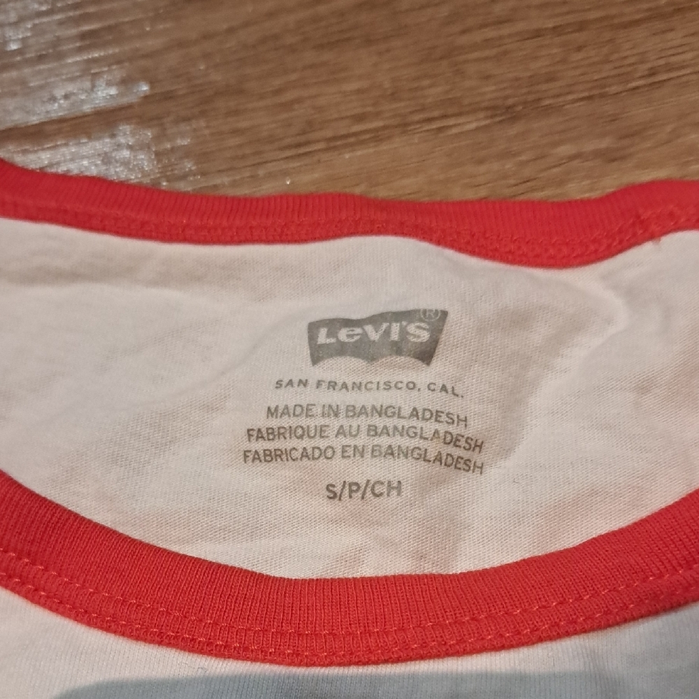 Levi's Womens White Tee with Red Accents - Picture 2 of 2